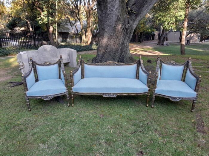 A 20th Century French Style Set of  A Pair of Armchairs and a Settee - Image 12