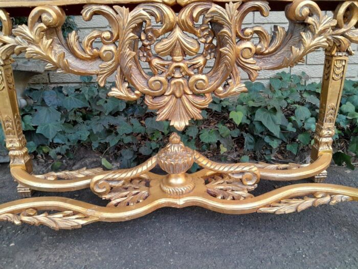 A 20th Century Ornately Carved and Hand-Gilded Console Table with Cream Marble Top - Image 8