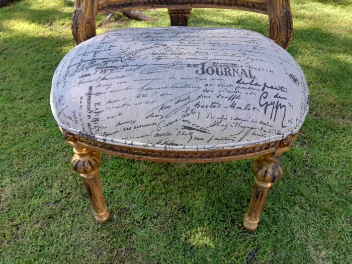 A Pair of French Style Ornately Carved & Gilded Slipper Chair upholstered in a Custom made Fabric B - Image 5