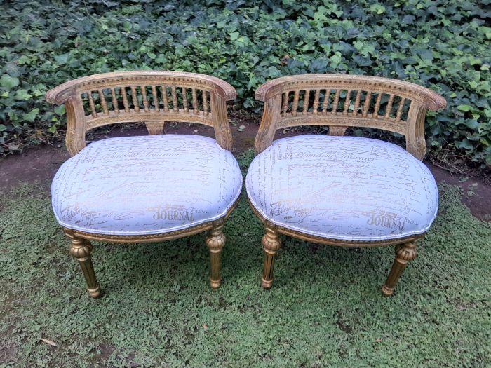 A Pair of French Louis XVI Style Curved Back Vanity Chairs / Accent Stools / Side Chairs / Stools / Ottomans (C) - Image 3