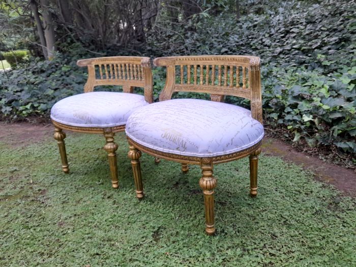 A Pair of French Louis XVI Style Curved Back Vanity Chairs / Accent Stools / Side Chairs / Stools / Ottomans (C) - Image 5