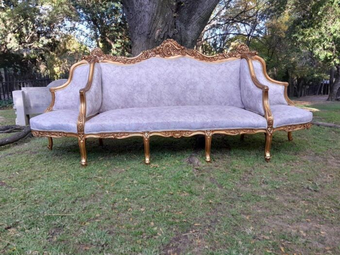 A 20th Century French Style Gilt Wood Large Conversation Settee