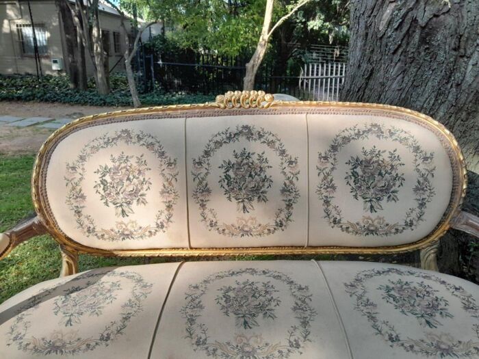 A 20th Century French Louis XVI Style Set of a Carved and Gilded Settee and Four Armchairs with Tapestry Fabric Settee - Image 13