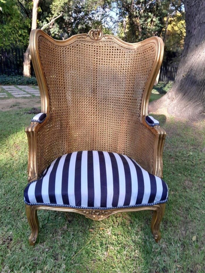 A Pair of 20th Century French Style Gilt Wood Arm Chairs with Rattan Back - Image 5