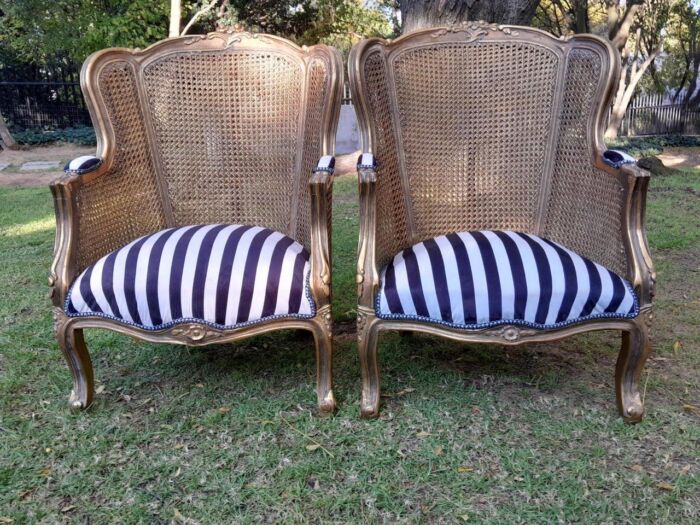 A Pair of 20th Century French Style Gilt Wood Arm Chairs with Rattan Back - Image 9