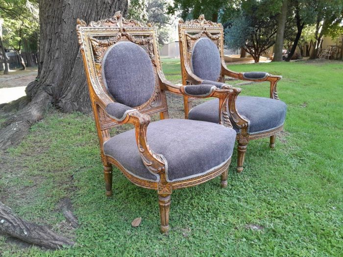 A Pair Of 20th Century French Style Ornately Carved Gilt Wood Arm Chairs - Image 3