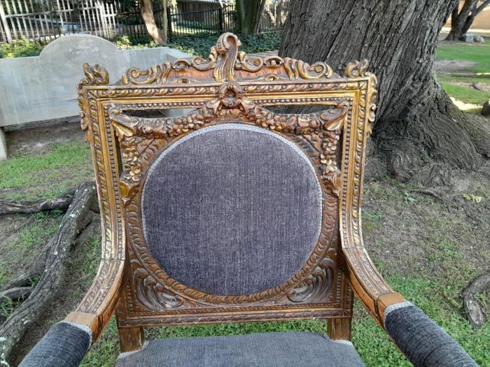 A Pair Of 20th Century French Style Ornately Carved Gilt Wood Arm Chairs - Image 7