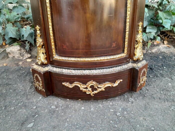 An Early 20thC French Style Mahogany Cabinet with Gilt Mounts, Gallery and Inlay - Image 6