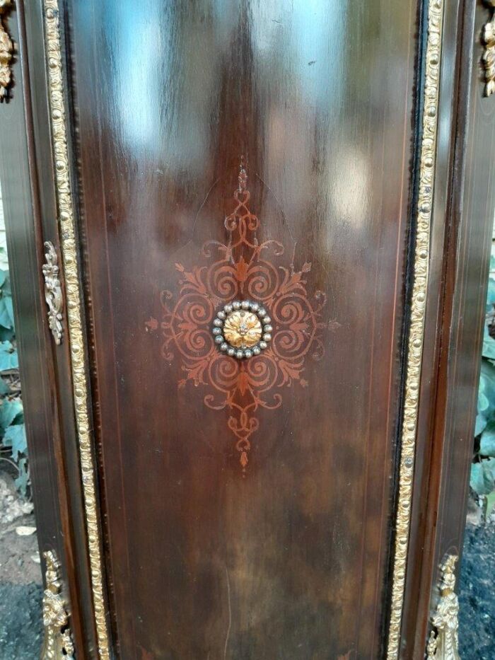 An Early 20thC French Style Mahogany Cabinet with Gilt Mounts, Gallery and Inlay - Image 9