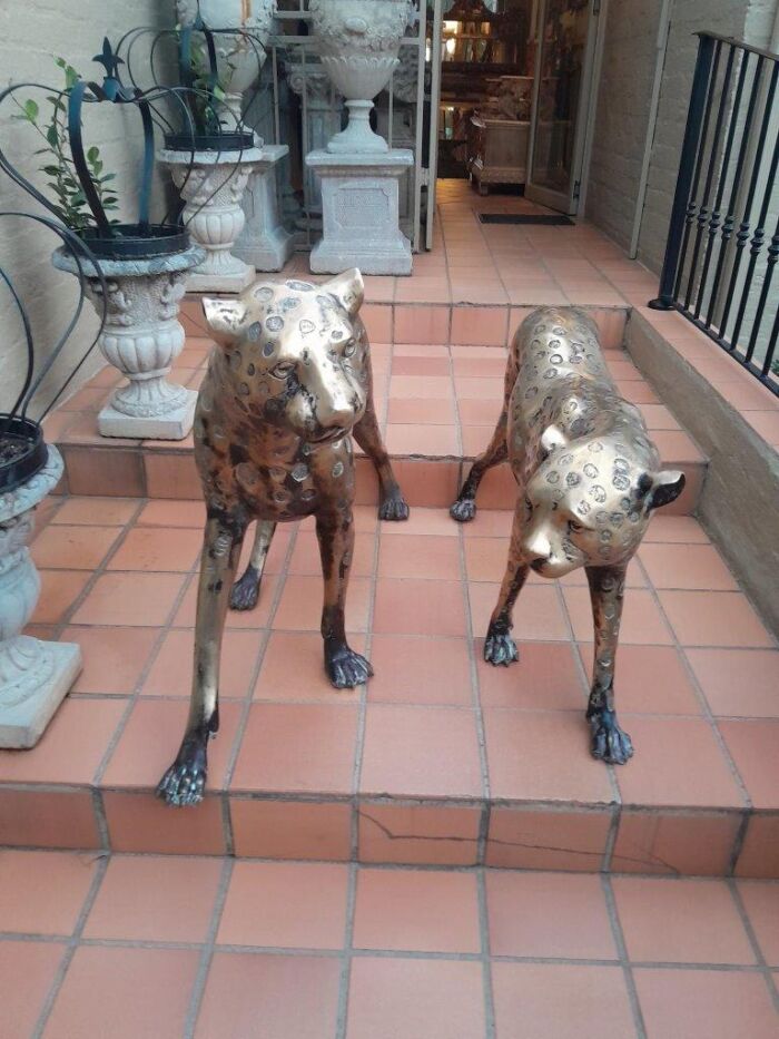 A 20th Century Pair Of Life Size Brass Cheetahs ND - Image 3