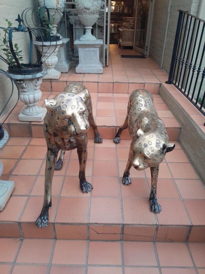 A 20th Century Pair Of Life Size Brass Cheetahs ND - Image 4