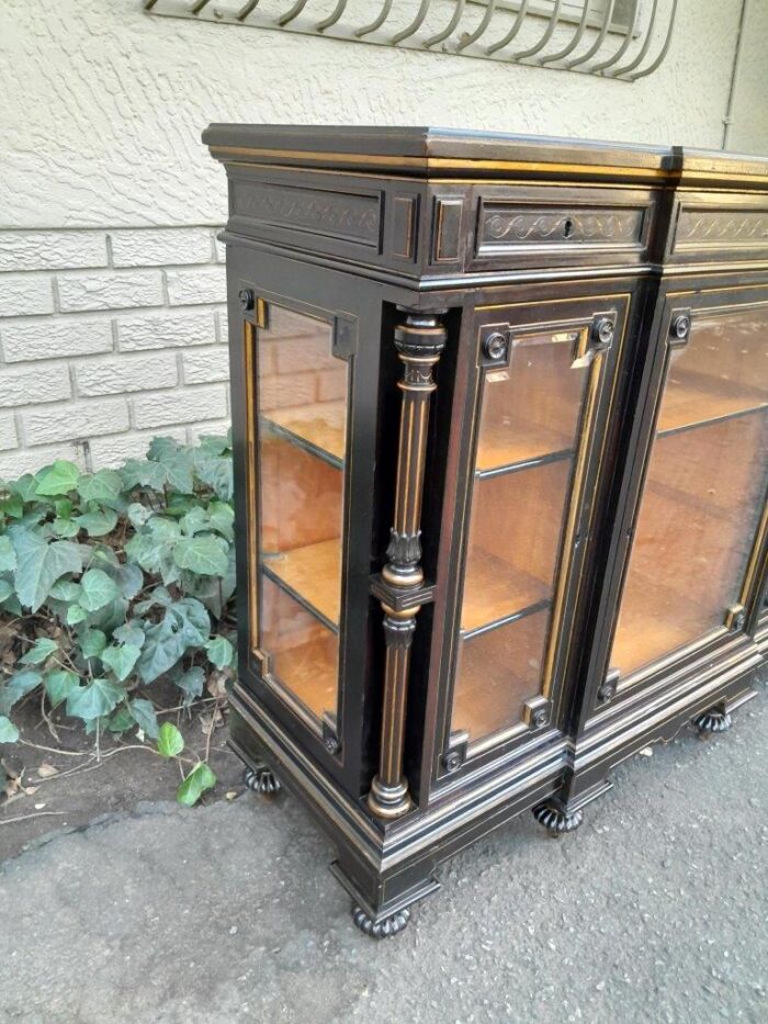 A 19th Century French Ebonised And Gilt Cabinet ND - Image 8