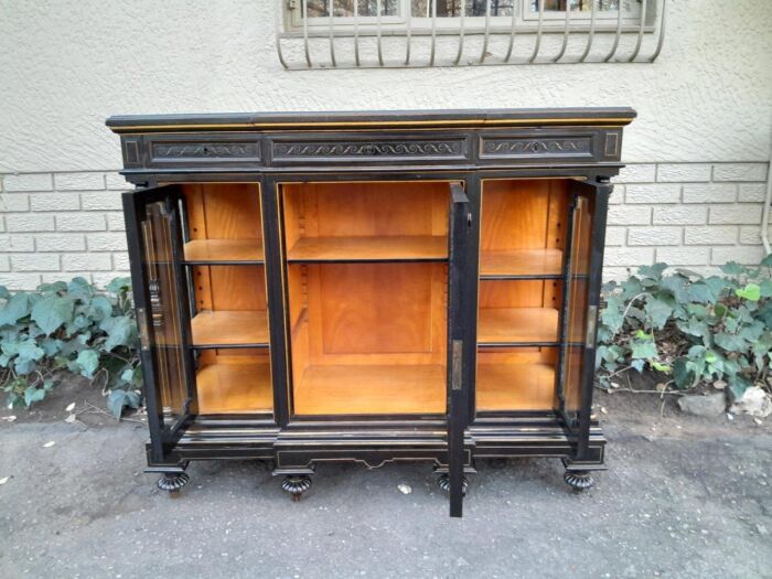 A 19th Century French Ebonised And Gilt Cabinet ND - Image 13