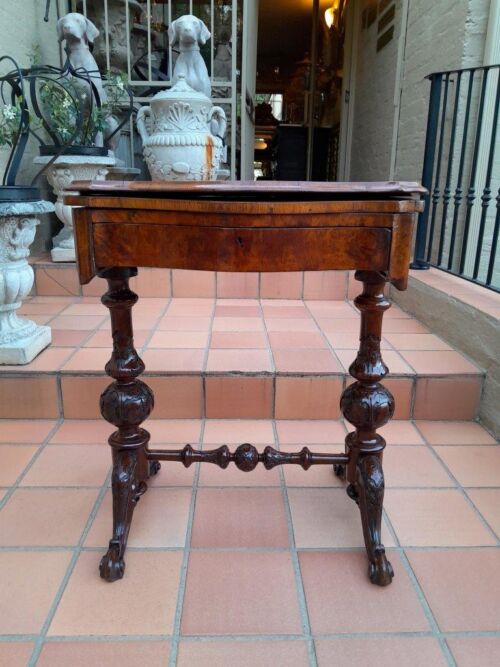 A Late 19th / Early 20th Century Victorian Burr Walnut Chess / Games Table ND