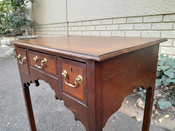 An 18th/ 19th Century Georgian Oak and Mahogany Lowboy with Drawers and Brass Handles - Image 7