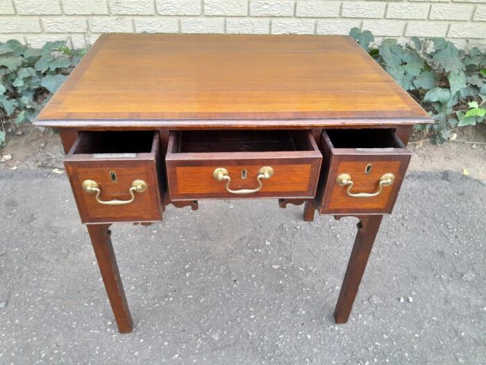 An 18th/ 19th Century Georgian Oak and Mahogany Lowboy with Drawers and Brass Handles - Image 8