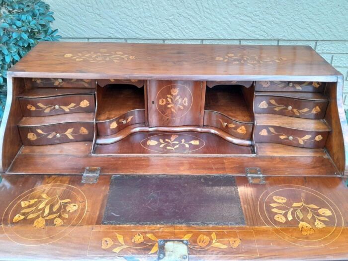 An Antique 18th Century Dutch Marquetry Bombe Bureau with Leather Writing Surface - Image 9