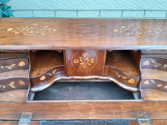 An Antique 18th Century Dutch Marquetry Bombe Bureau with Leather Writing Surface - Image 10