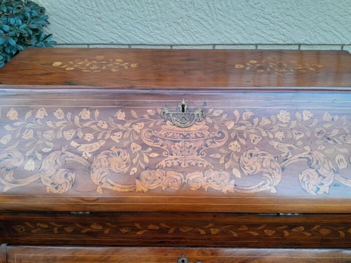 An Antique 18th Century Dutch Marquetry Bombe Bureau with Leather Writing Surface - Image 11