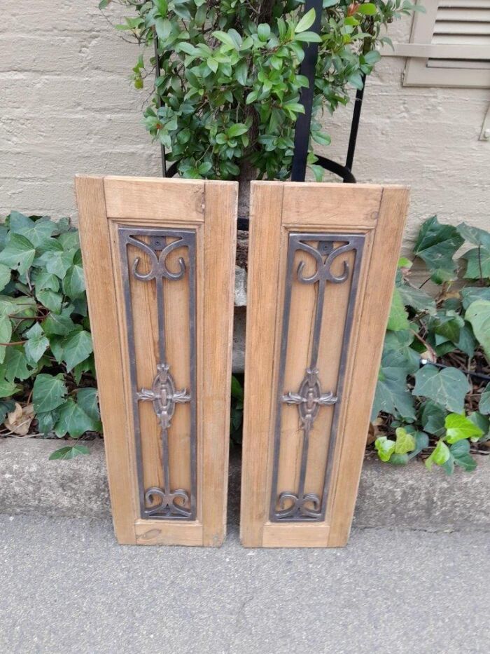 A 20th Century Pair of French Decorative Bevelled Wooden Wall Panels with Wrought Iron Design Elements In a Contemporary Bleached Finish (For Either Side of a Mirror) - Image 3