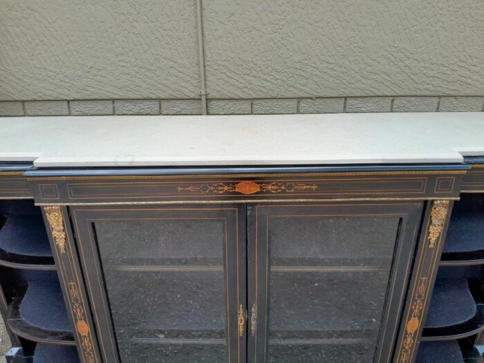 An Antique Victorian French Style Ebonised and Inlay Walnut Credenza/Display Cabinet with Brass Hardware and Glazed Doors - Image 11