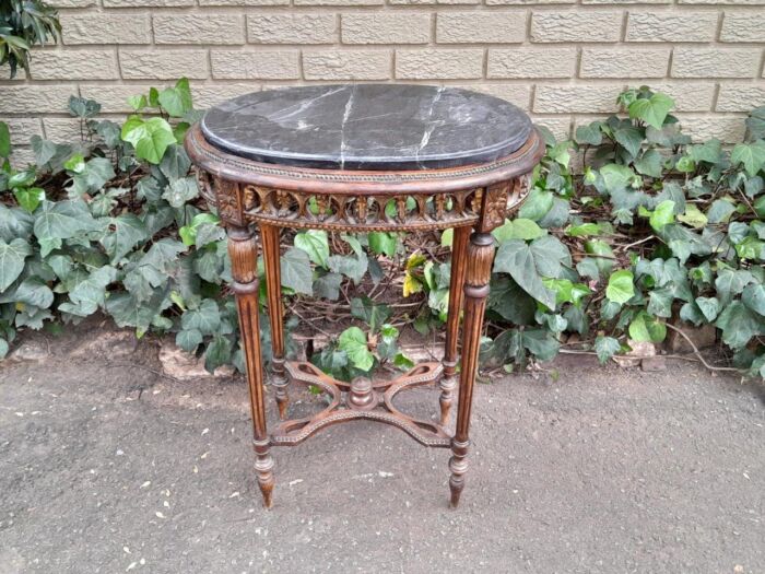 An Antique French Giltwood Table with Marble Top - Image 3