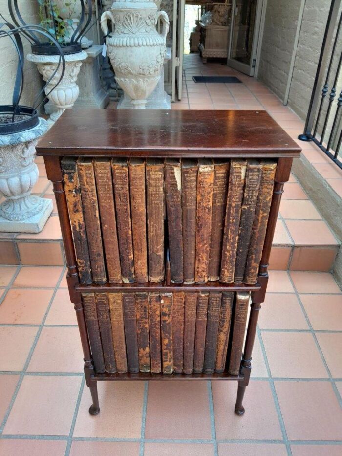 An Early 20th Century Circa 1912 Set of  Encylopedia Britannica Twenty Six (26) Volumes in Bookcase - Image 4