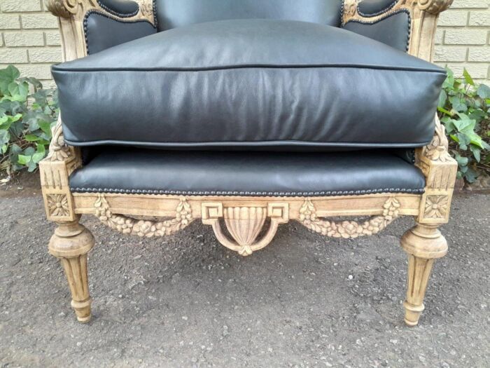 A 20TH Century Pair of Walnut French Louis XVI-style Fauteuils / Armchairs - Image 7