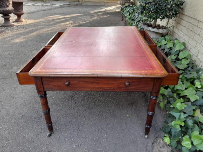 An Antique Early 19th Century George IV Mahogany Writing With Gilt Tooled Leather Top And Drawers With Brass Cap - Image 10