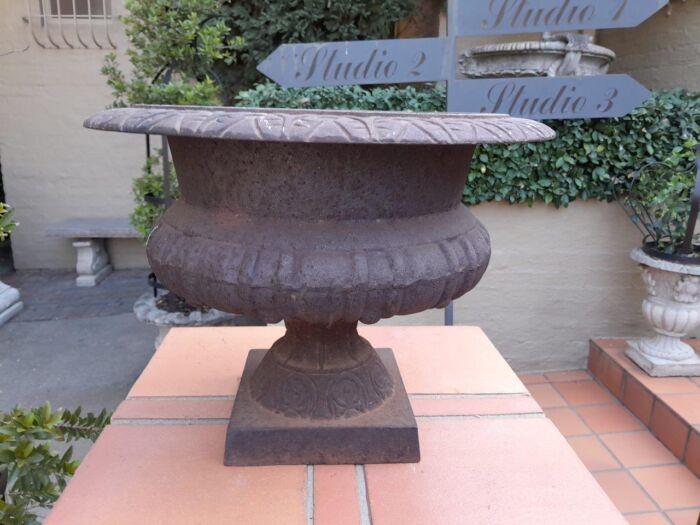 An Antique Victorian Cast Iron Jardinière - Image 2