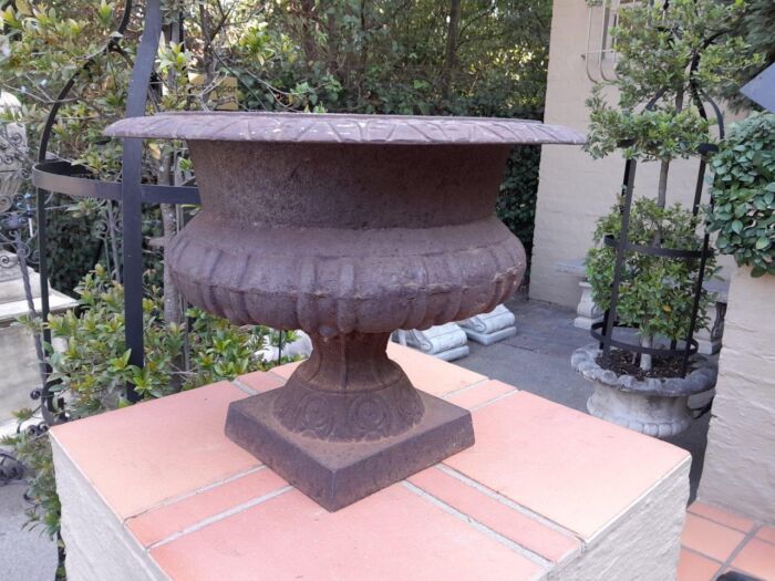 An Antique Victorian Cast Iron Jardinière - Image 4