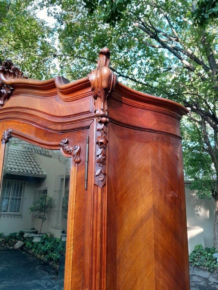 A 20th Century French Louis XV Style Walnut Armoire with Bevelled Mirrors - Image 5