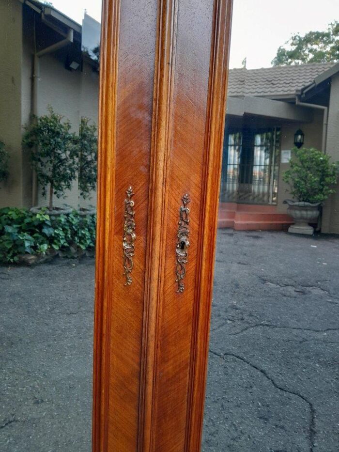 A 20th Century French Louis XV Style Walnut Armoire with Bevelled Mirrors - Image 8