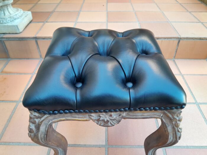 A 20th Century French Style GiltWood Ottoman /Tuffett /Stool Upholstered in Deep Buttoned Leather - Image 5