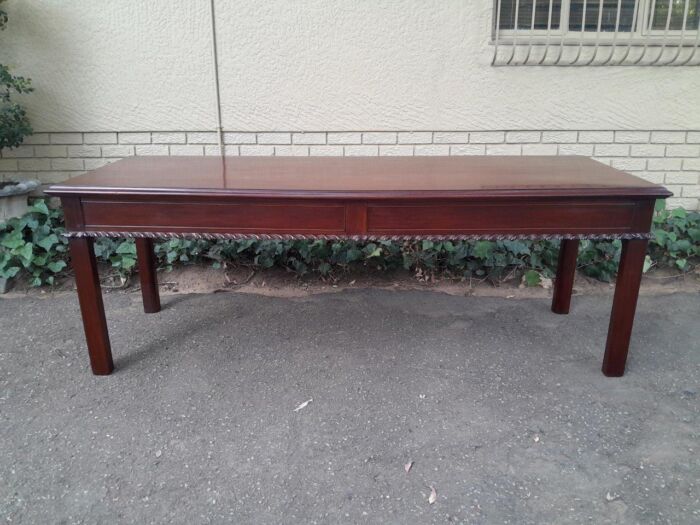 An Antique Georgian Mahogany Server with Two Oak Lined Drawers - Image 2