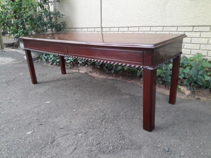 An Antique Georgian Mahogany Server with Two Oak Lined Drawers - Image 3