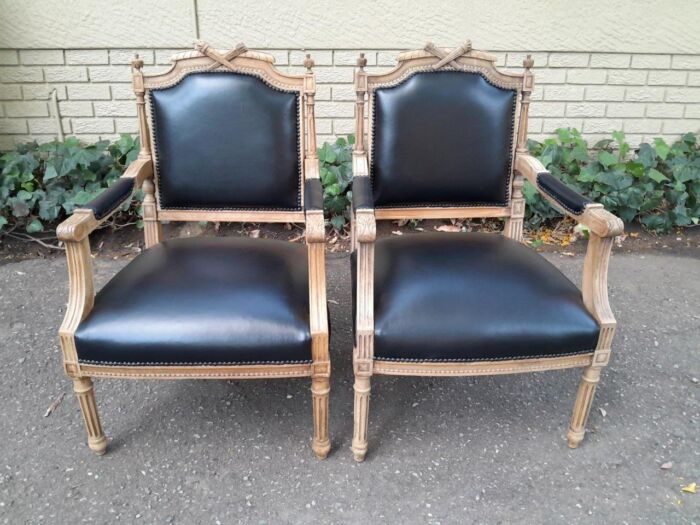 A 20th Century Pair of Carved Walnut Tapestry Chairs - Image 2