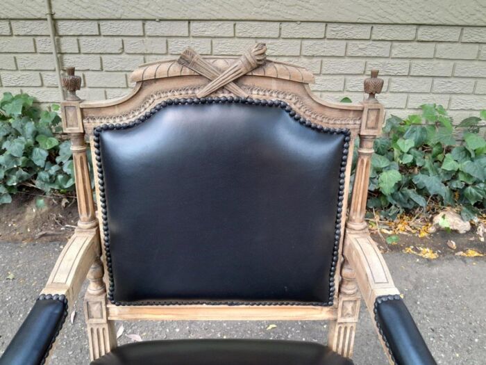 A 20th Century Pair of Carved Walnut Tapestry Chairs - Image 7