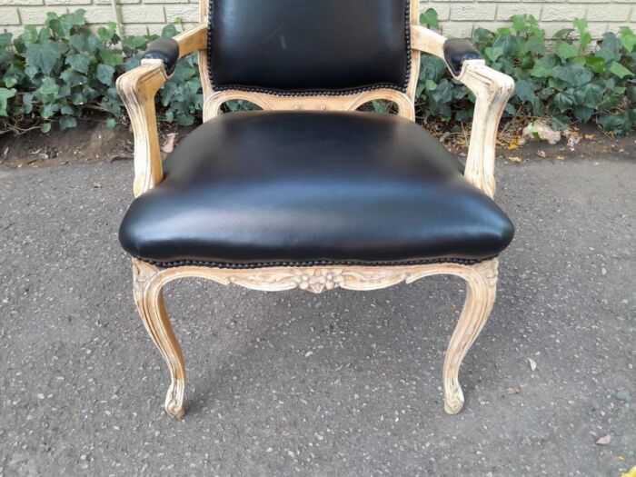 An Antique Pair of Carved Walnut Armchairs - Image 5