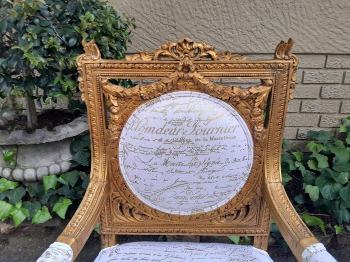 A 20th Century Pair Of French Ornately Carved And Gilded Armchairs - Image 7