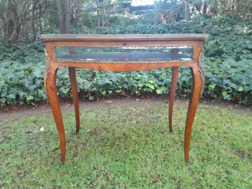 An Antique 19th Century French Kingwood Table with Bevelled Glass Top Opens