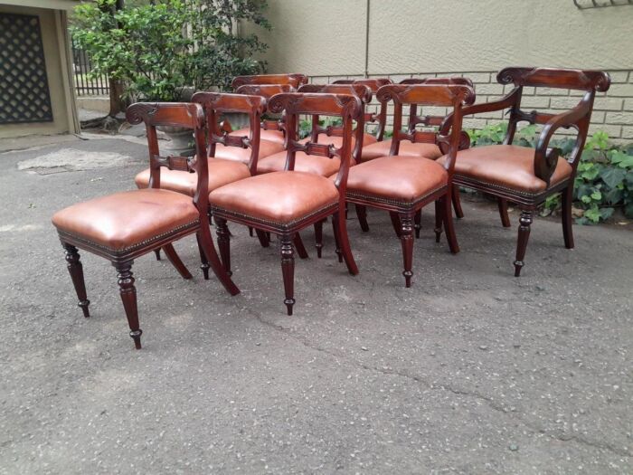 A 20th Century Set of Ten (10) William IV Style Mahogany Dining Chairs Consisting a Pair of Carvers / Armchairs and Eight Dining Chairs with Leather Upholstery - Image 3