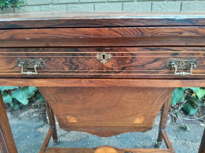 An Antique Edwardian Rosewood And Inlaid Chess / Games Table on Castors - Image 7