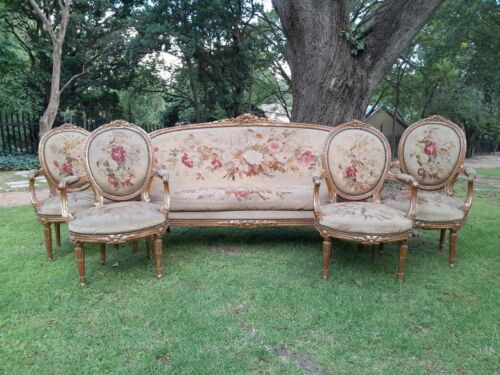 A 20th Century French Giltwood Five Piece Set Comprising A Settee / Canape and Four Armchairs