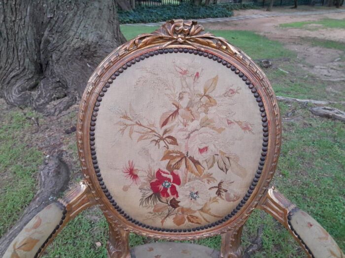 A 20th Century French Giltwood Five Piece Set Comprising A Settee / Canape and Four Armchairs - Image 7