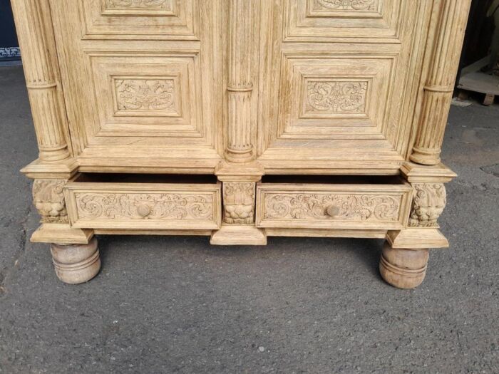 A Magnificent Antique 18th Century Flemish Heavily Carved Oak Cabinet / Cupboard in a Contemporary Bleached Finish - Image 7