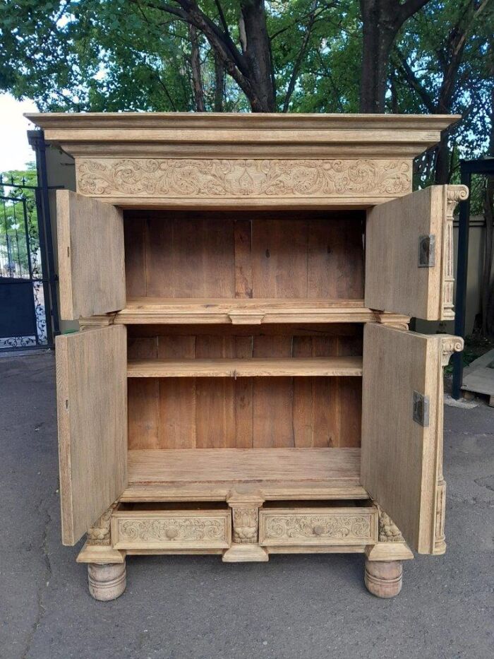 A Magnificent Antique 18th Century Flemish Heavily Carved Oak Cabinet / Cupboard in a Contemporary Bleached Finish - Image 9