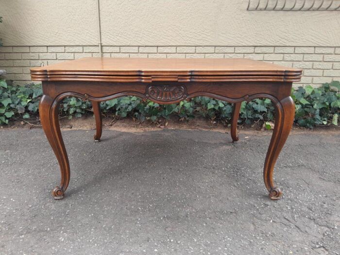 A 20th Century French  Carved Oak Extension Dining Table / Entrance Table / Table  with Two Leaves - Image 5