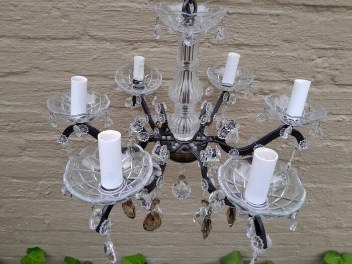 A 20TH Century French Style Bronze Chandelier with Crystals - Image 4