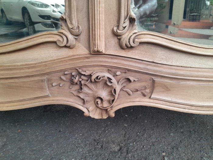 An Antique French Heavily Carved Oakd Two Door Armoire with Bevelled Mirrors and Four Shelves - Image 6